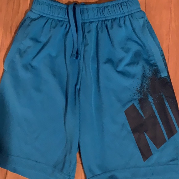 Nike boys Dri-fit short - Picture 2 of 4